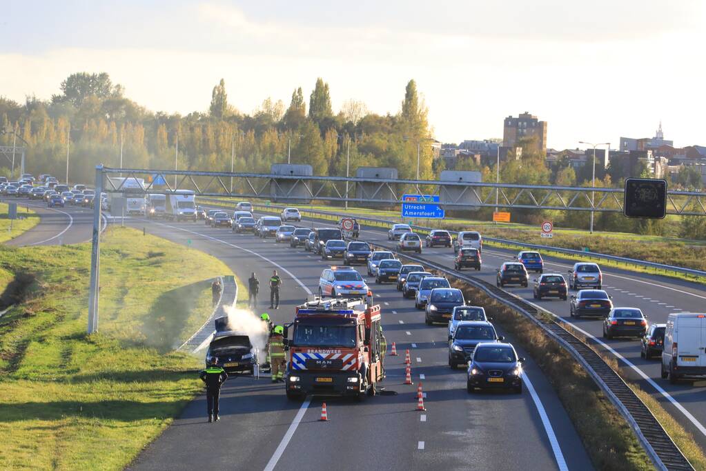 Voertuig verwoest door brand