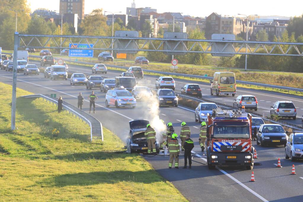 Voertuig verwoest door brand