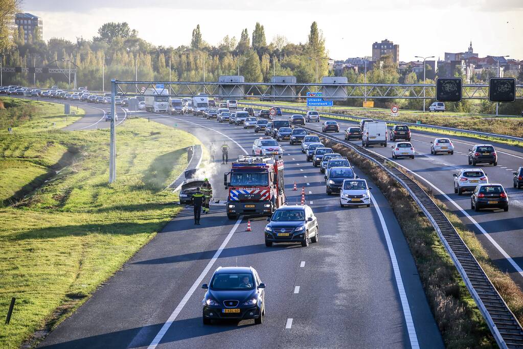 Voertuig verwoest door brand
