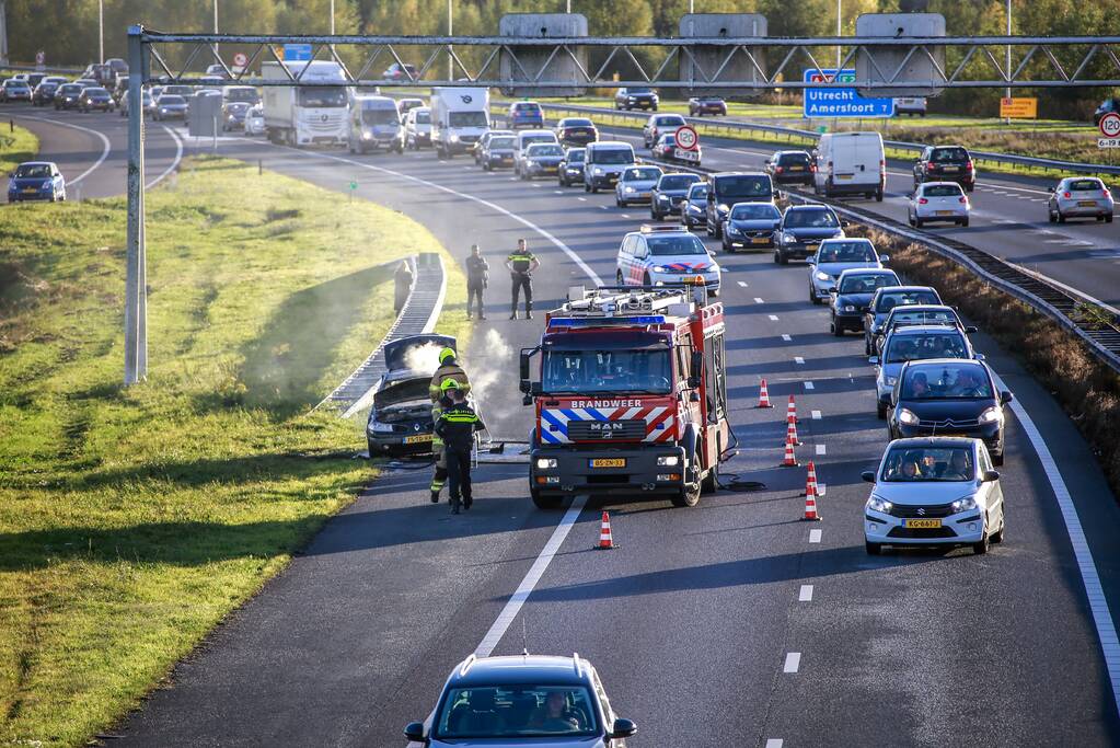 Voertuig verwoest door brand