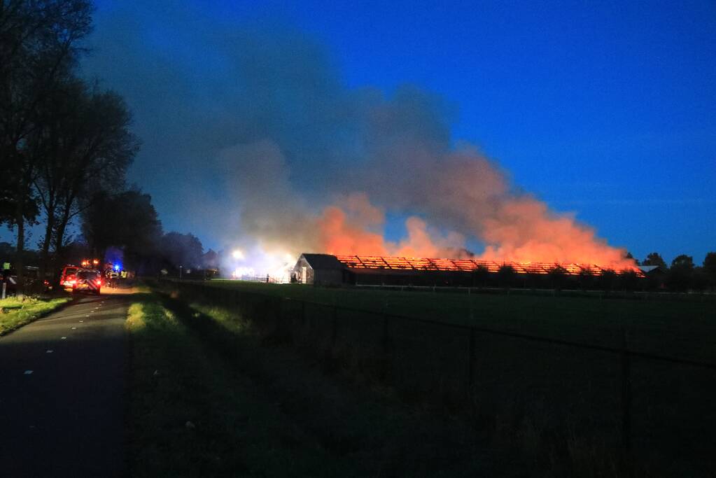 Kippenschuur verwoest door brand