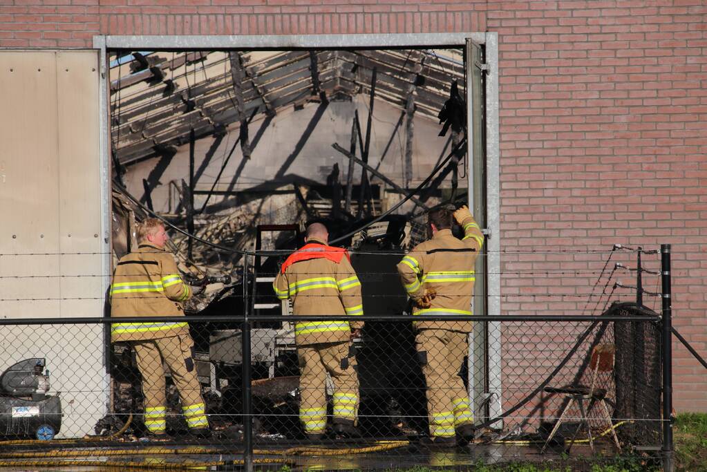 Kippenschuur verwoest door brand