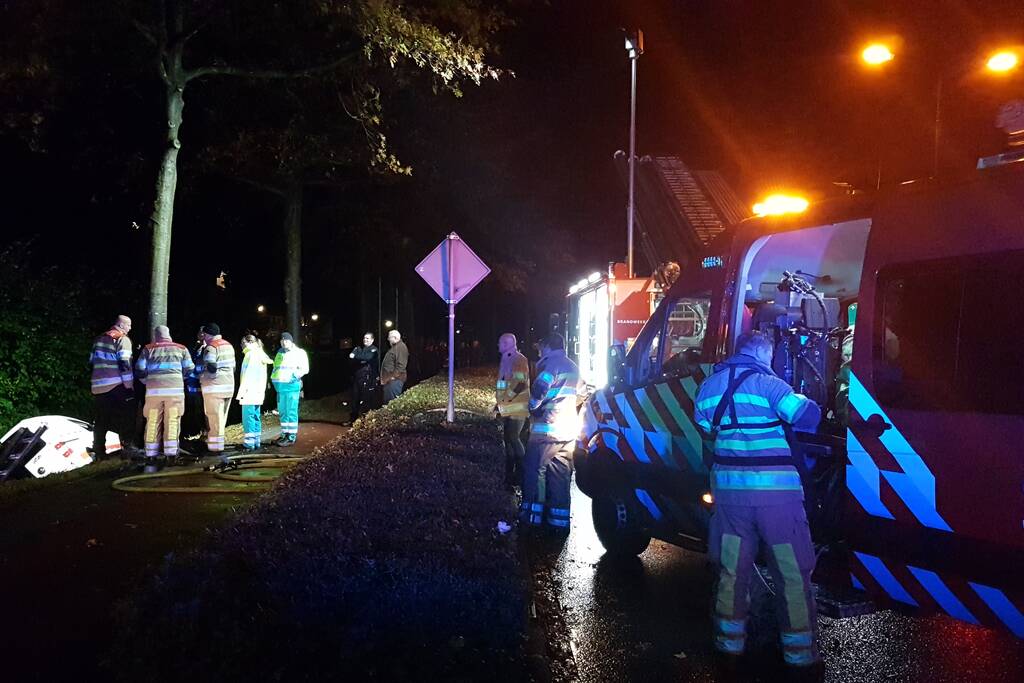 Automobilist raakt met voertuig te water, bestuurder onvindbaar