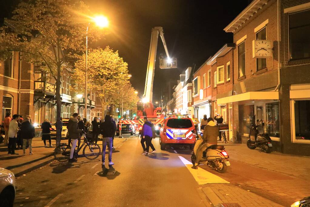 Frituurpan van restaurant vliegt in brand