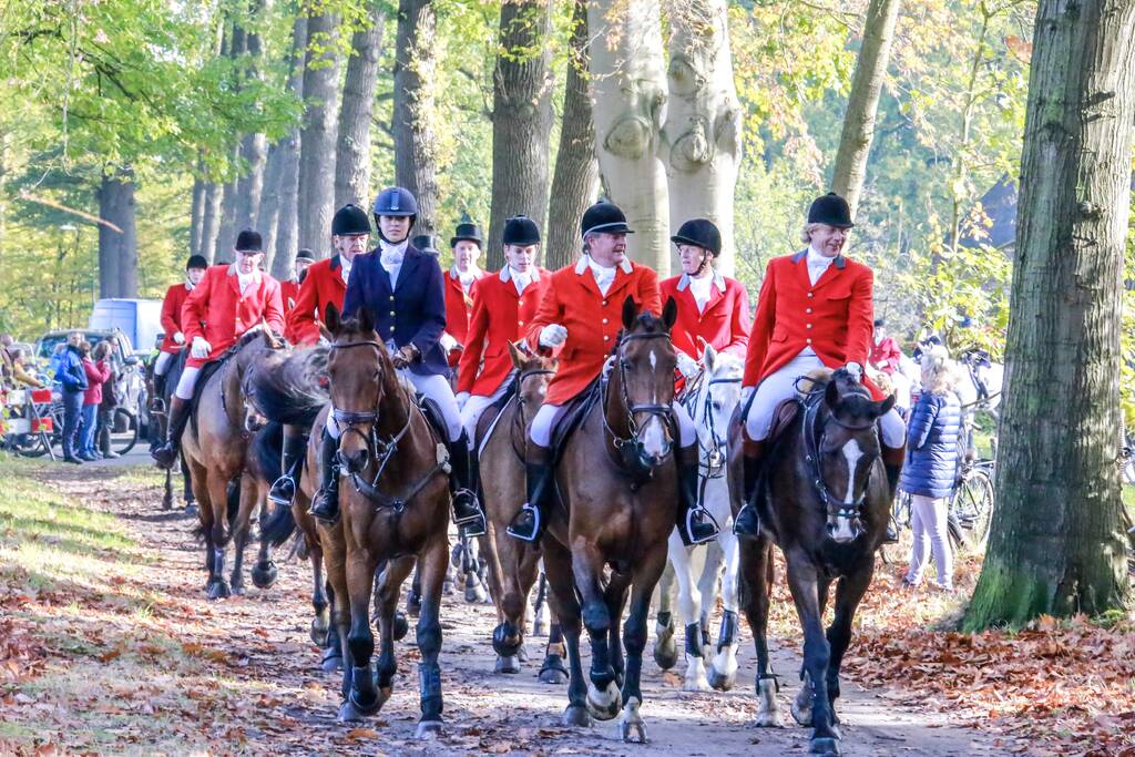 Veel publiek bij eerste slipjacht van het seizoen