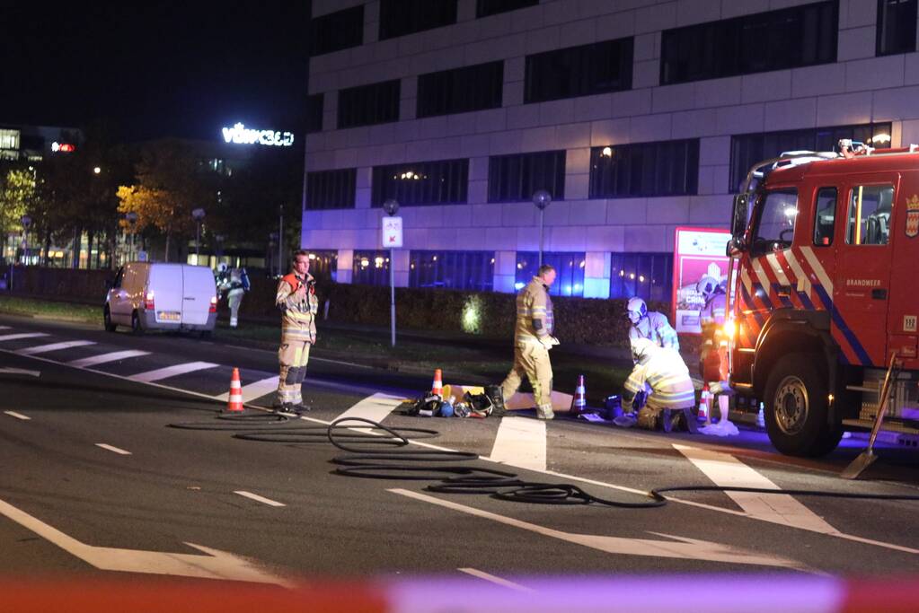 Twee mannen aangehouden met witte bestelbus met vaten