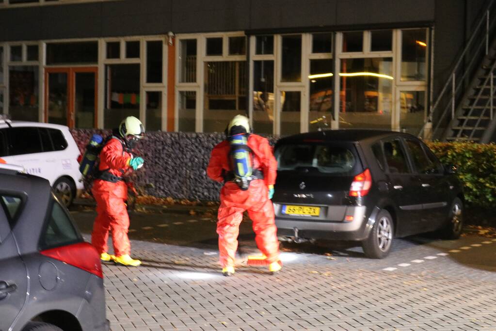 Twee mannen aangehouden met witte bestelbus met vaten