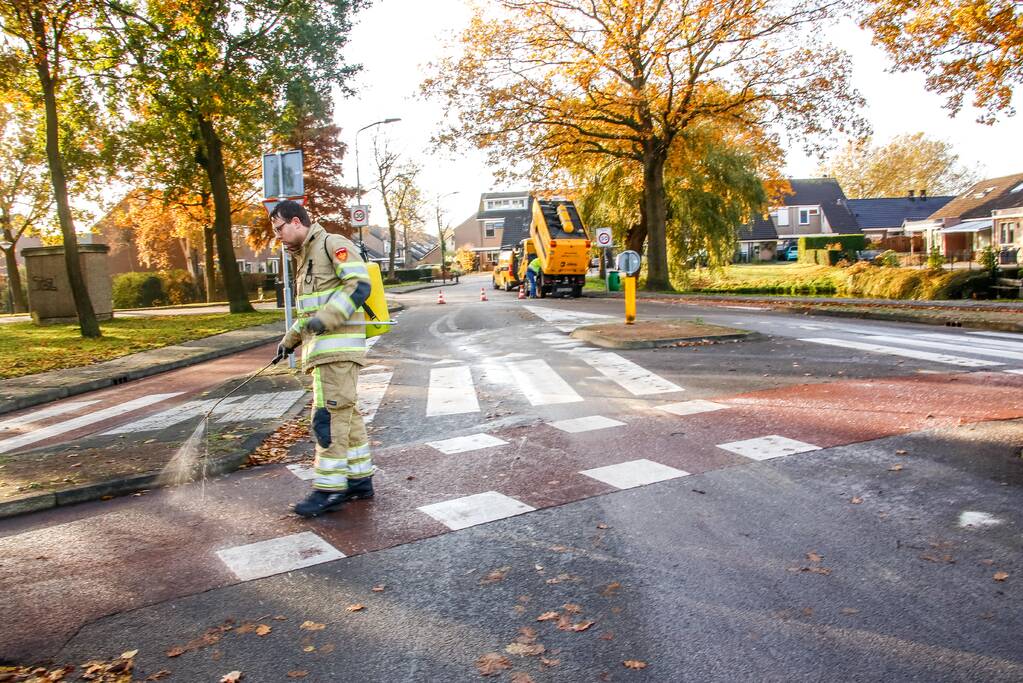 Rotonde afgesloten door kapotte veegwagen