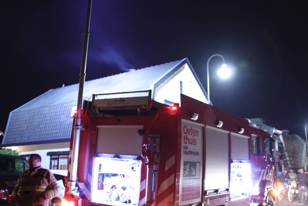 Schoorsteenbrand snel onder controle