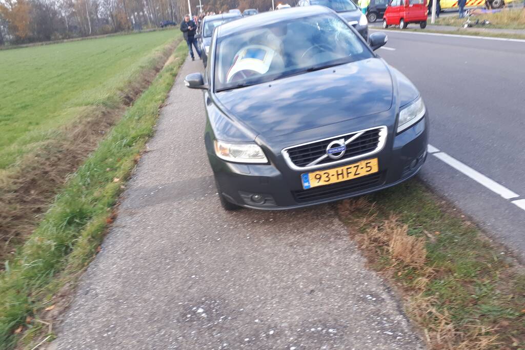 Meisje gewond na aanrijding met auto