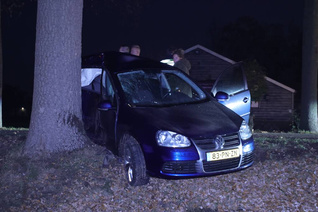 Drie gewonden bij eenzijdig ongeval