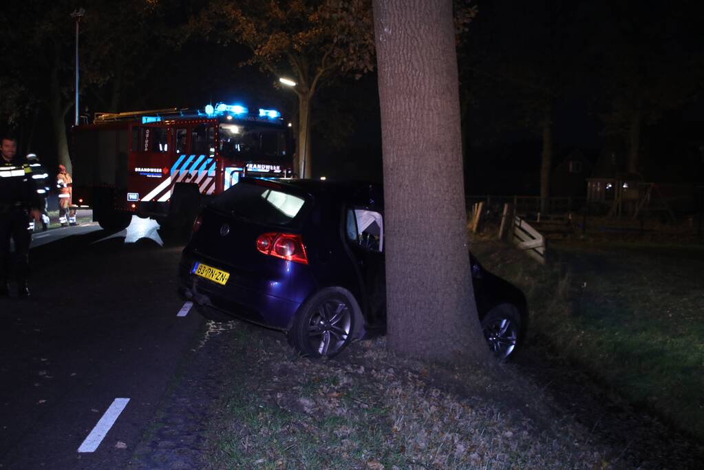 Drie gewonden bij eenzijdig ongeval