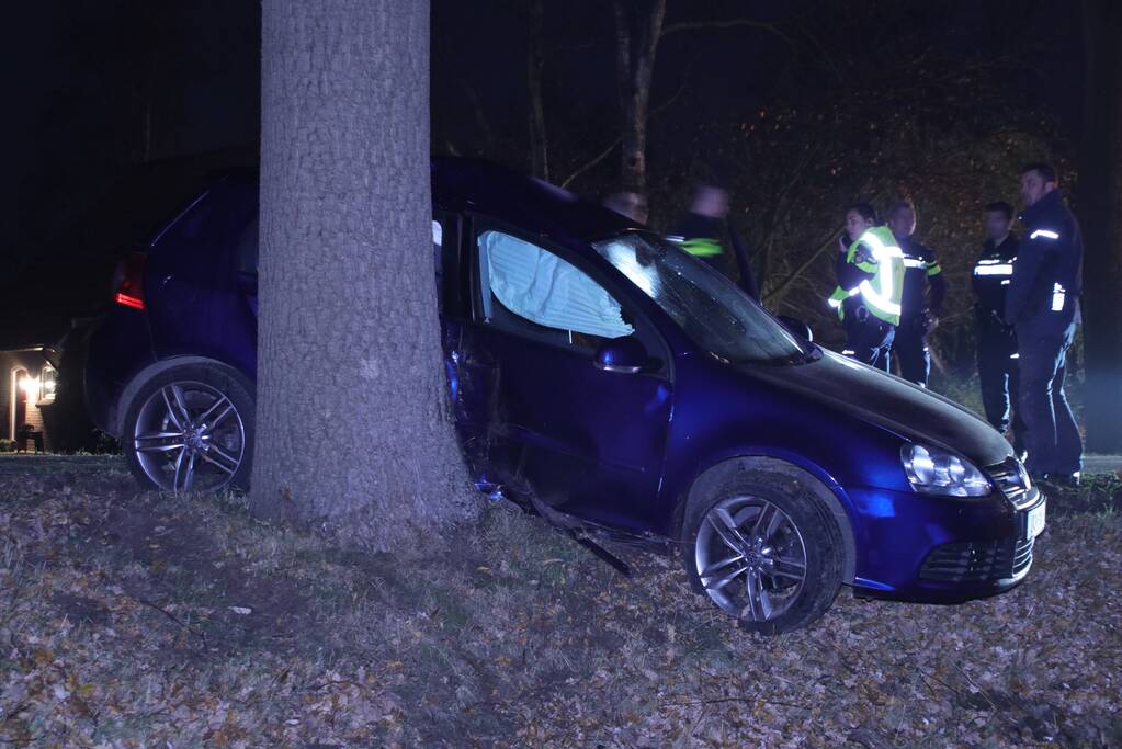 Drie gewonden bij eenzijdig ongeval