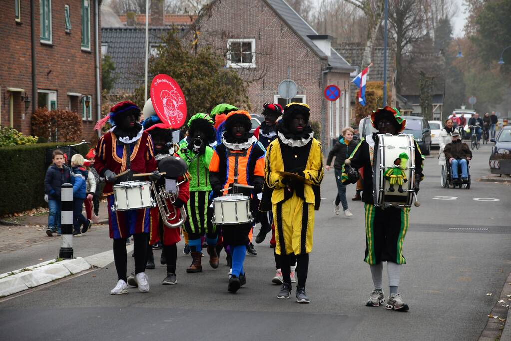 Groot welkom voor Sinterklaas en Zwarte Piet