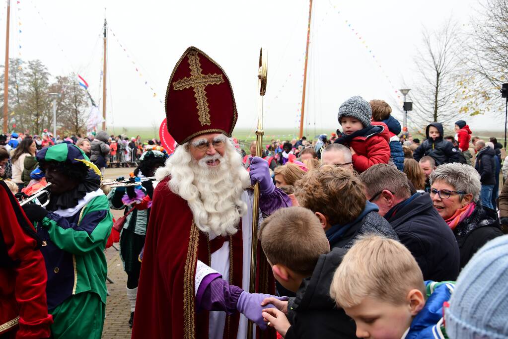 Groot welkom voor Sinterklaas en Zwarte Piet