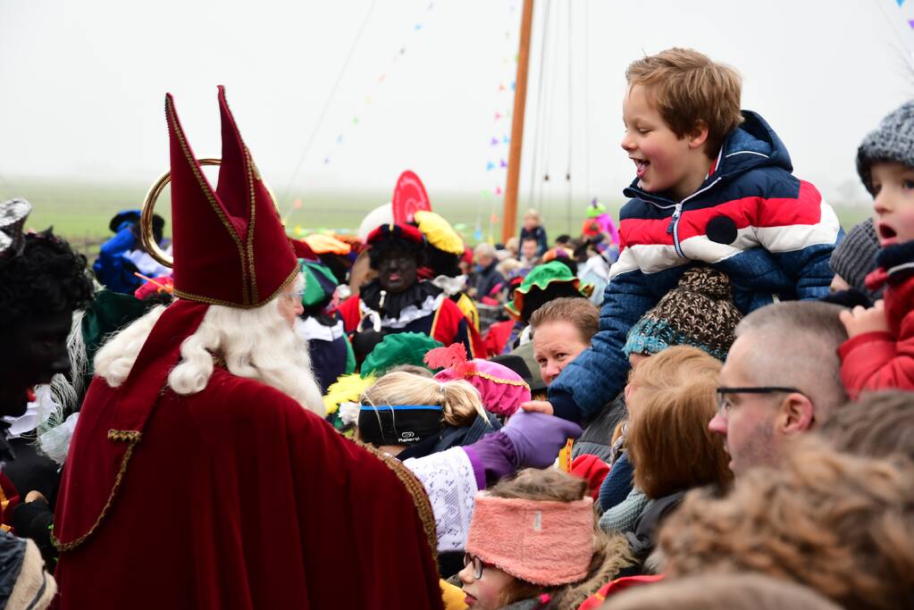 Groot welkom voor Sinterklaas en Zwarte Piet