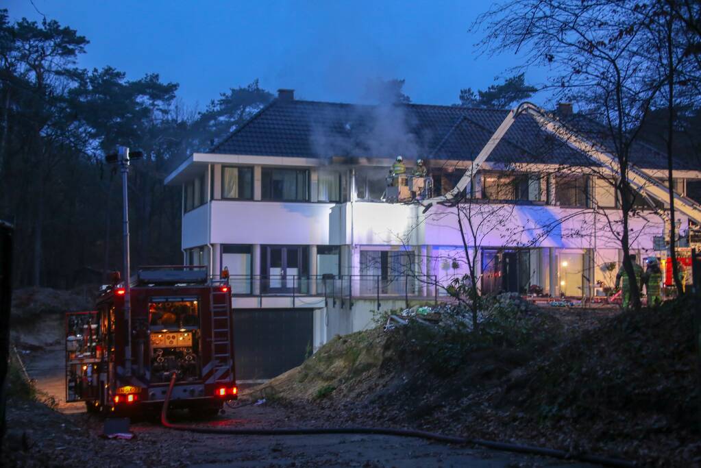 Grote schade bij brand in villa