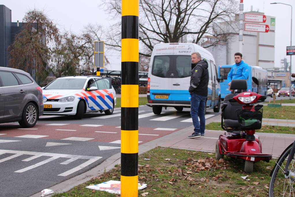 Scootmobieler aangereden op beruchte oversteek