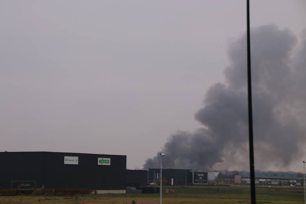 Felle brand verwoest bouwmarkt Karwei