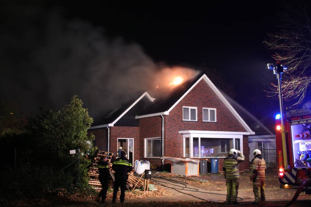 Uitslaande brand in nieuwe leegstaande woning