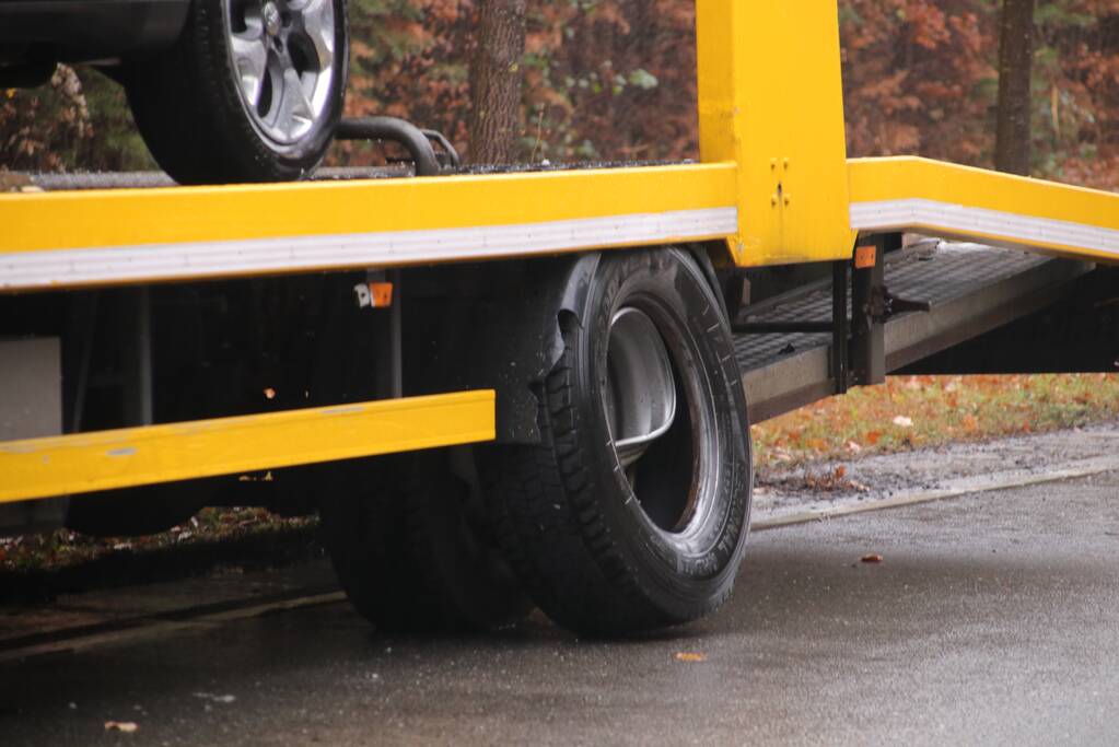 Auto total-loss na flinke aanrijding