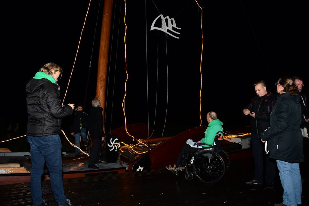 Wethouder ontsteekt verlichting SkÃ»tsje Eemlander