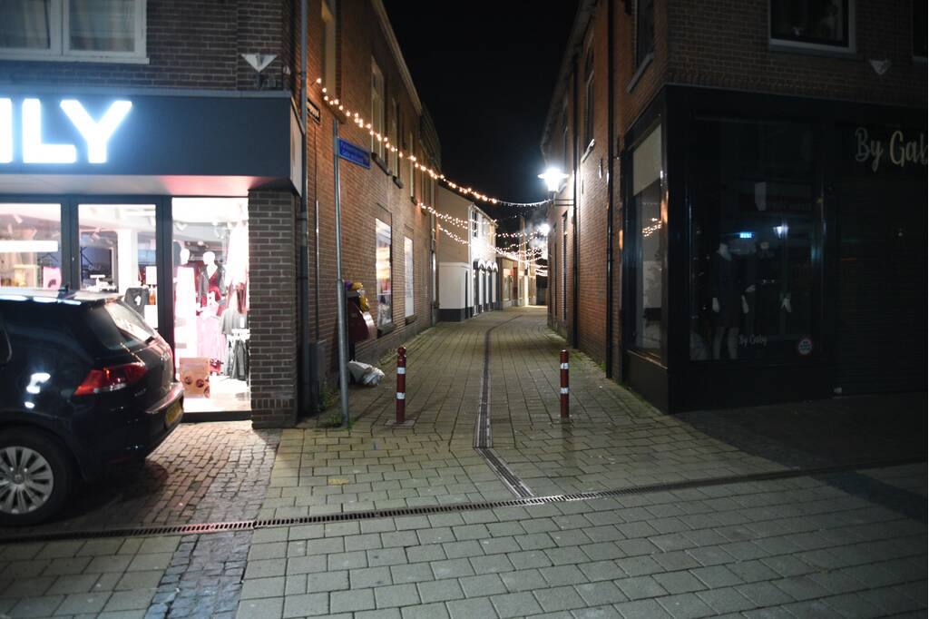 Forensische Opsporing doet onderzoek in woning