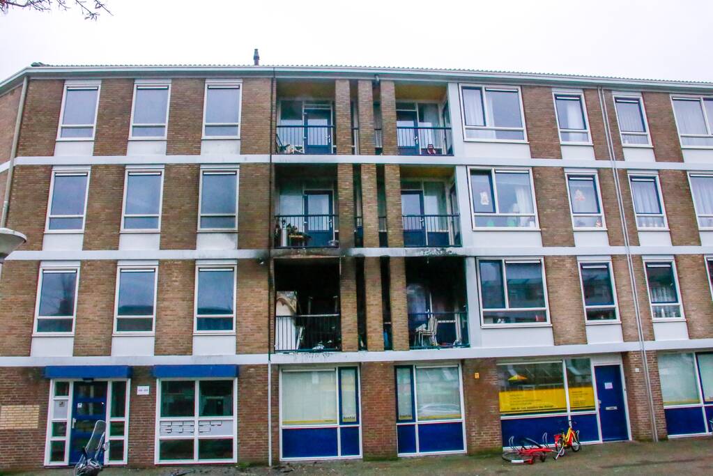 Enorme schade bij brand in flatwoning