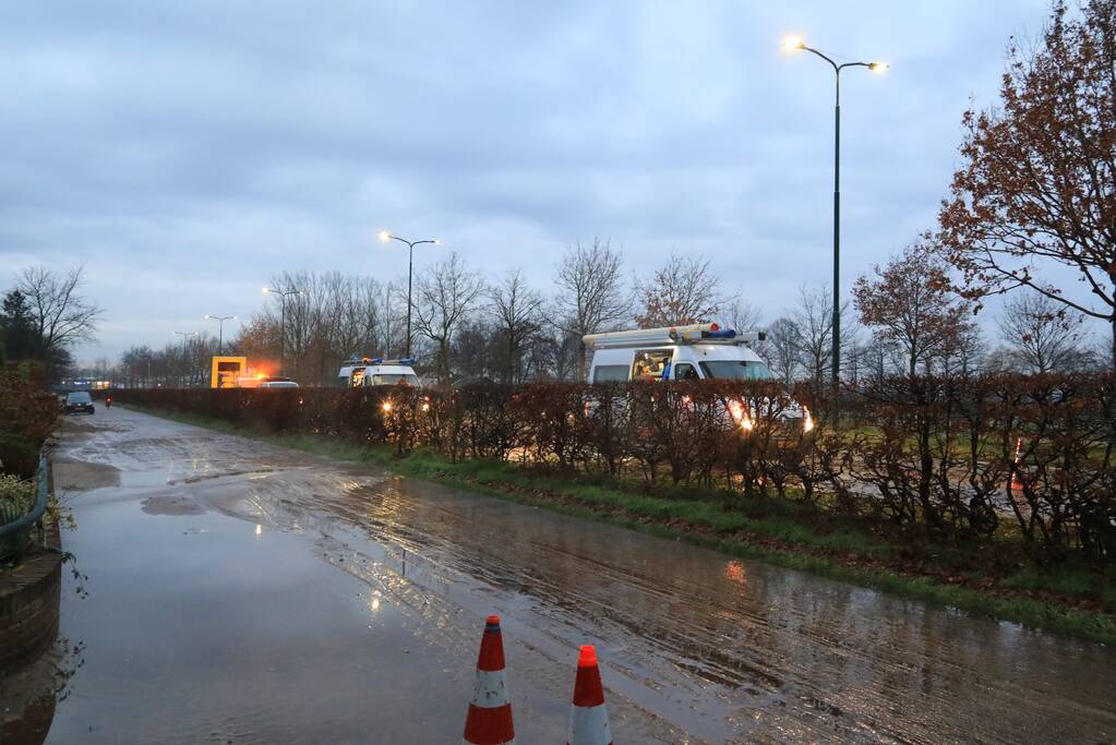 Hoofdwaterleiding gesprongen