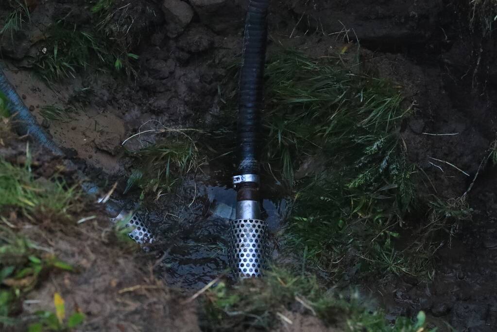 Hoofdwaterleiding gesprongen