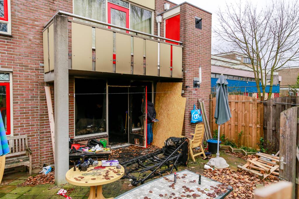 Politie doet onderzoek naar brand in woning