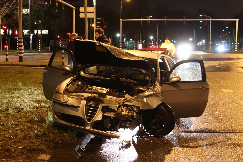 Flinke aanrijding op kruising