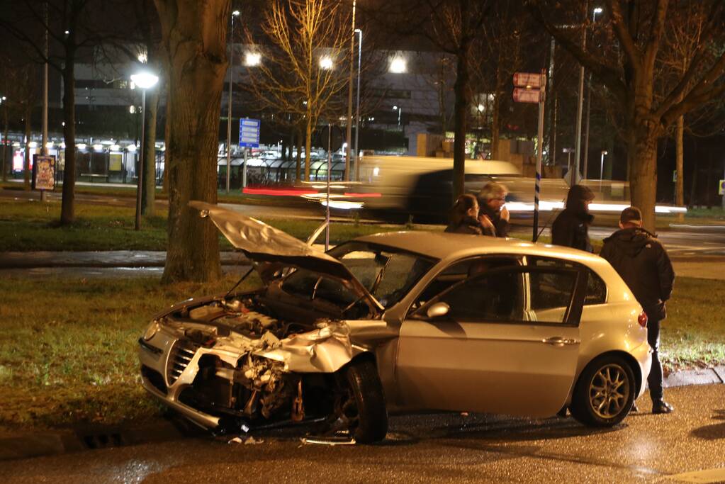 Flinke aanrijding op kruising