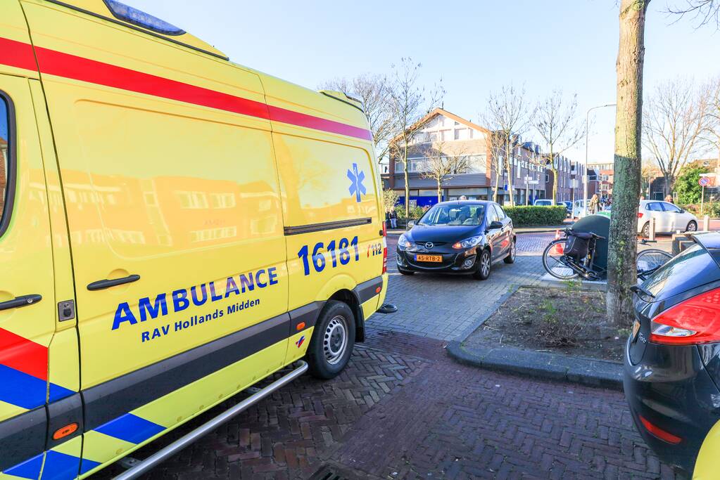 Fiets door midden na aanrijding