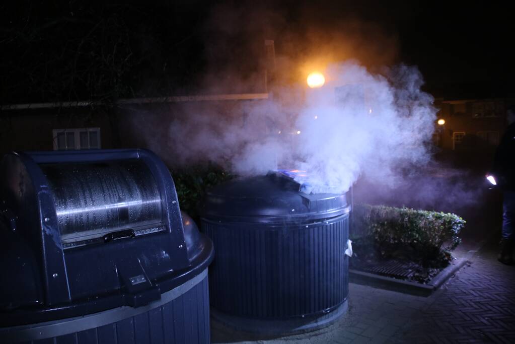 Veel rookontwikkeling bij containerbrand