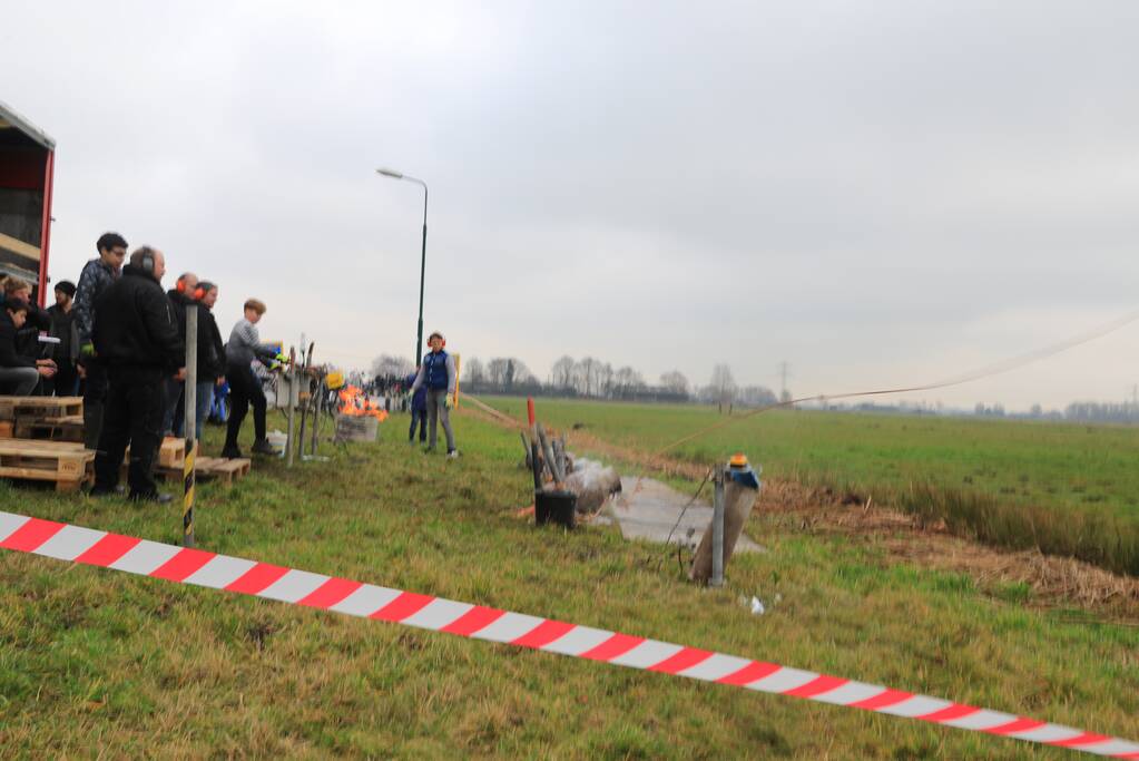 Carbidschieten in volle gang