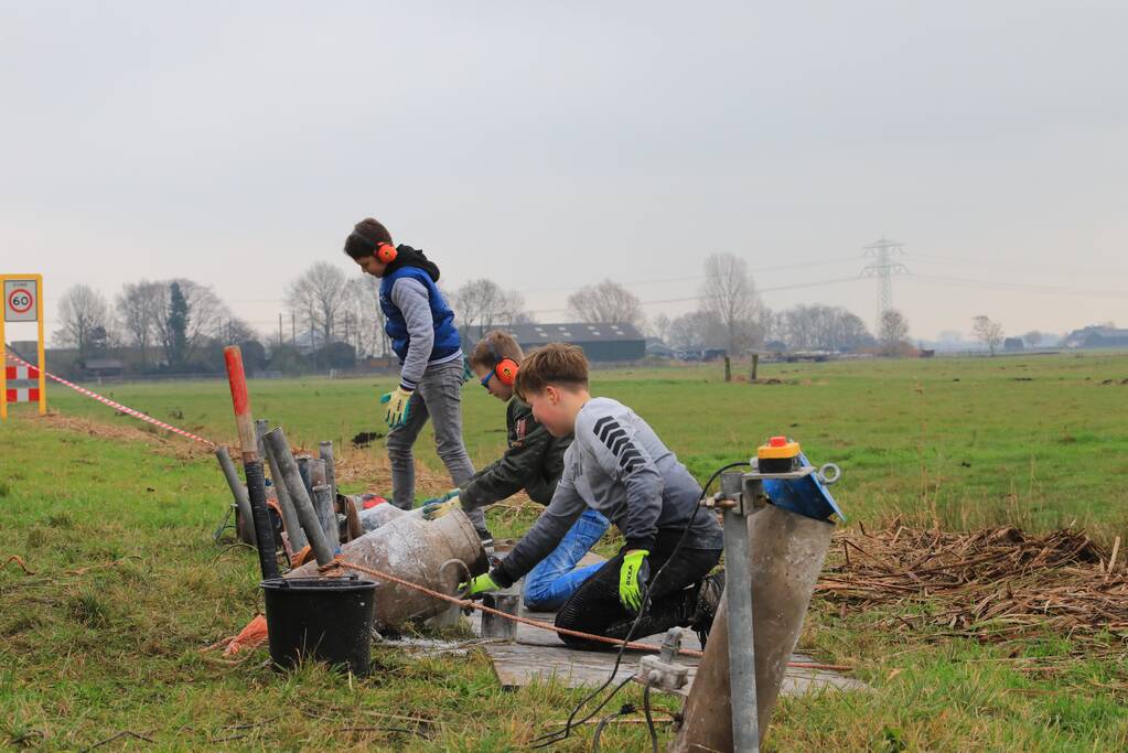 Carbidschieten in volle gang