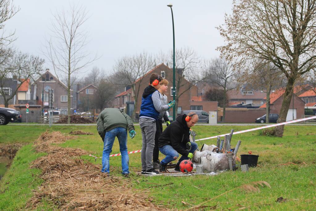 Carbidschieten in volle gang
