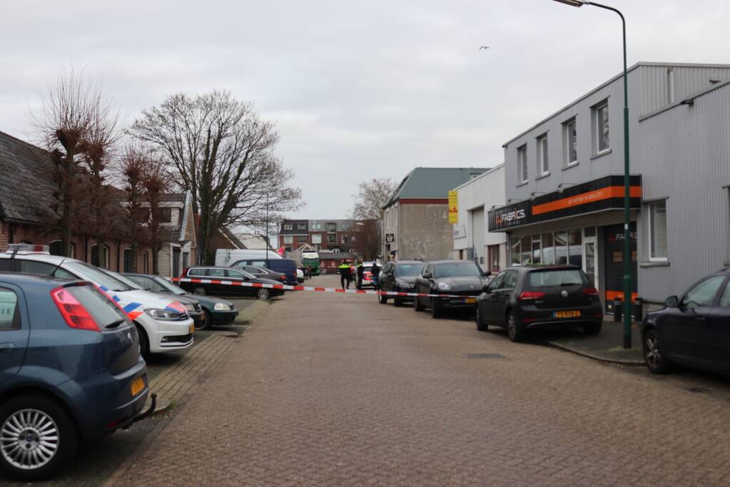 Twee verdachten gevlucht na overval bedrijfspand