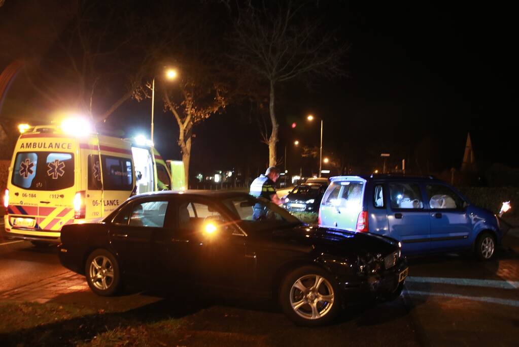 Auto ramt tuinmuur na aanrijding