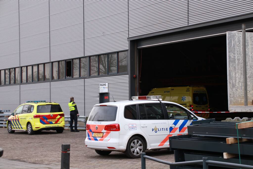 Persoon zwaargewond bij bedrijfsongeval