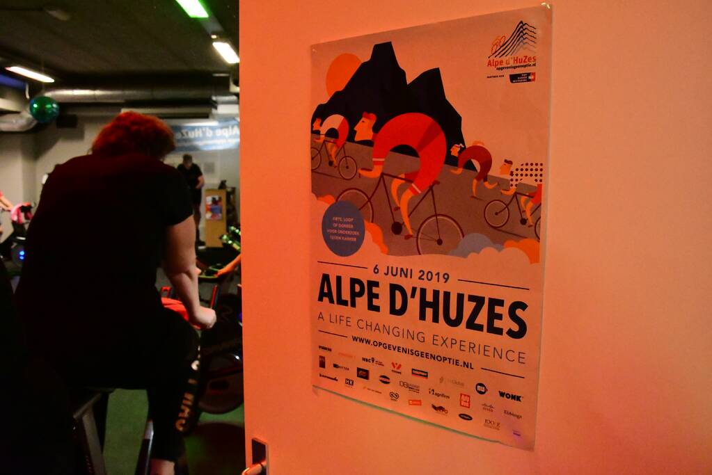 Vader en zoon houden inzamelingsactie voor Alpe d'Huzes in sportschool