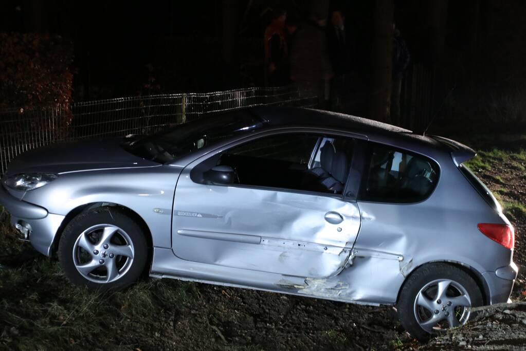 Slippartij eindigt in droge sloot