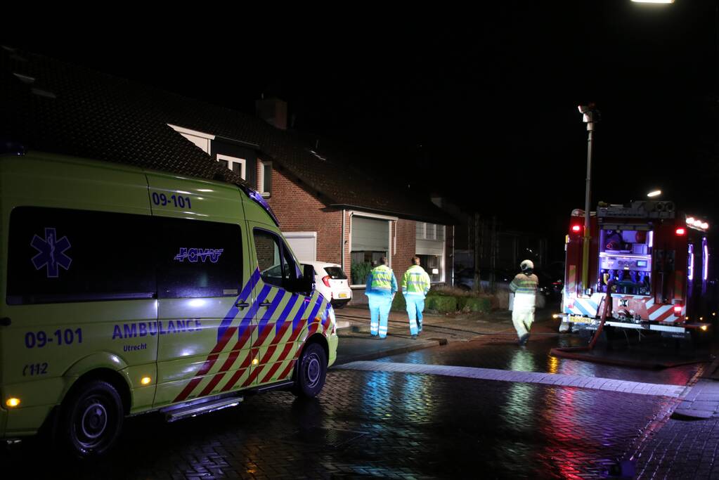 Werkplaats brandt uit achter woning (Renswoude)