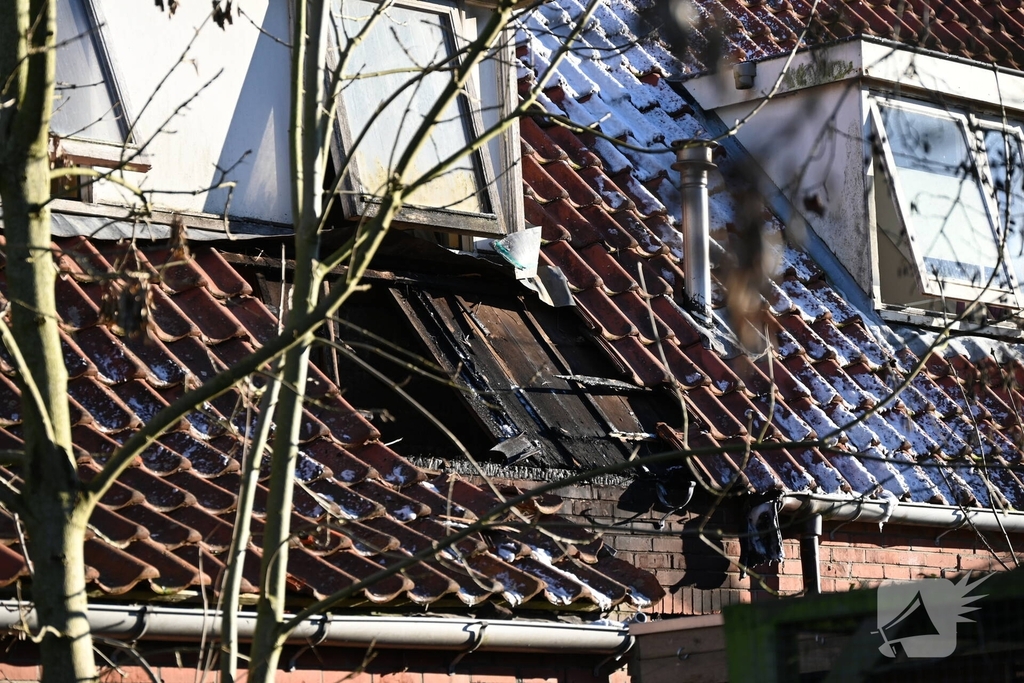 Brandweer vindt overleden bewoner bij woningbrand