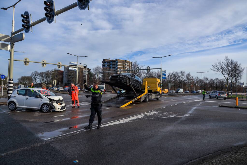 Flinke schade bij ongeval op kruising (Amersfoort)