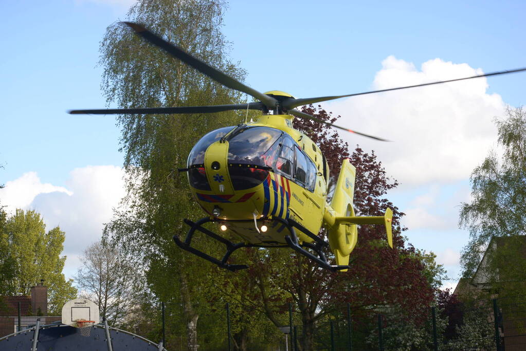 Traumahelikopter ingezet voor gewonde fietser