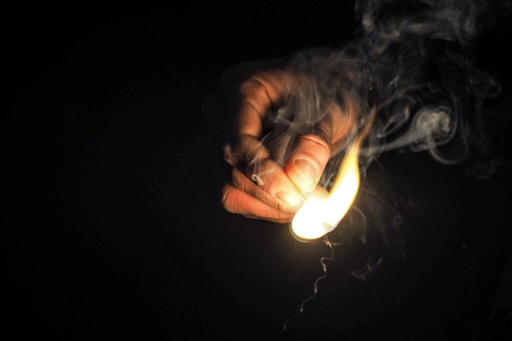 Politie zoekt getuigen van in brand gestoken politieauto (Voorburg)