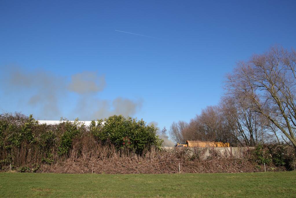Veel rook bij brand afvalverwerker Remondis