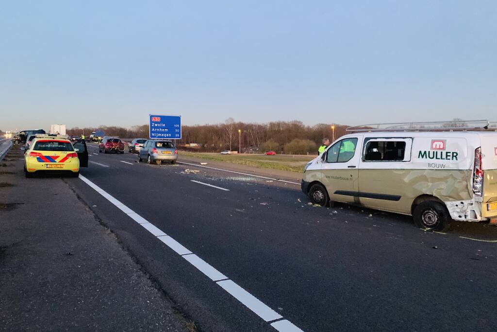 Chaos op snelweg na ongevallen